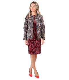Tinuta eleganta cu jacheta din brocard cu rochie midi din catifea